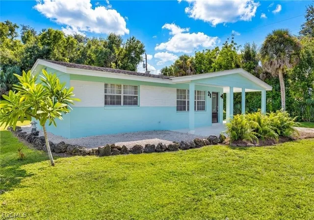 Photo 2 of Single family home for sale at 21 E Mariana Ave, North Fort Myers, FL 33917 | MLS# 2026013458 | Listing updated on 2026-09-21