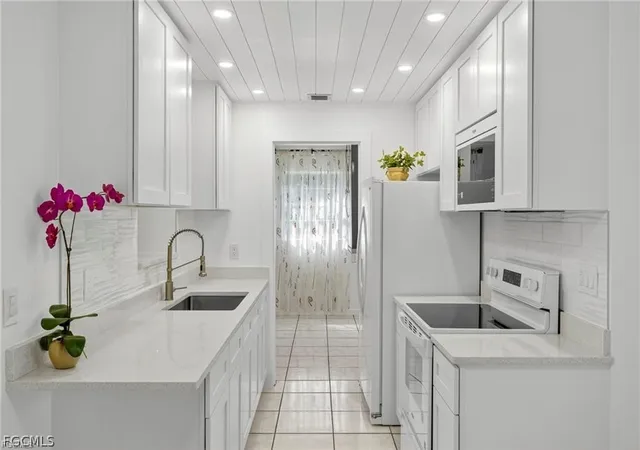 Photo 4 of Single family home for sale at 21 E Mariana Ave, North Fort Myers, FL 33917 | MLS# 2026013458 | Listing updated on 2026-09-21