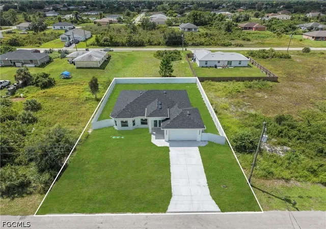 Photo 3 of Single family home for sale at 2909 63rd Street W, Lehigh Acres, FL 33971 | MLS# 2026013601 | Listing updated on 2026-09-10