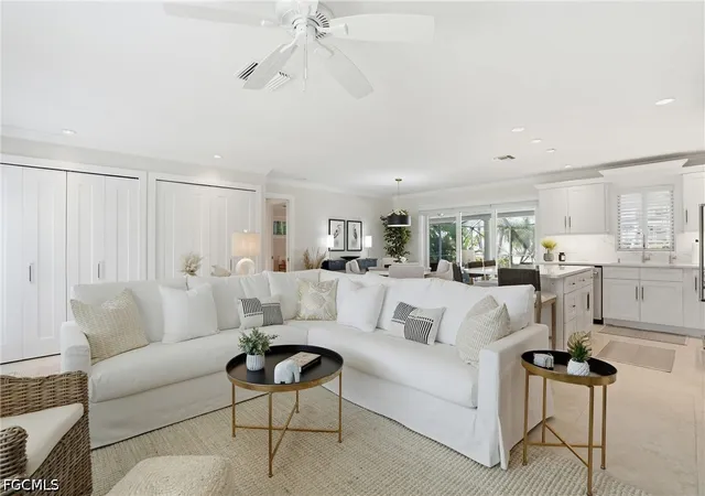 Photo 4 of Single family home for sale at 20 Bayview Blvd, Fort Myers Beach, FL 33931 | MLS# 2026013603 | Listing updated on 2026-09-29