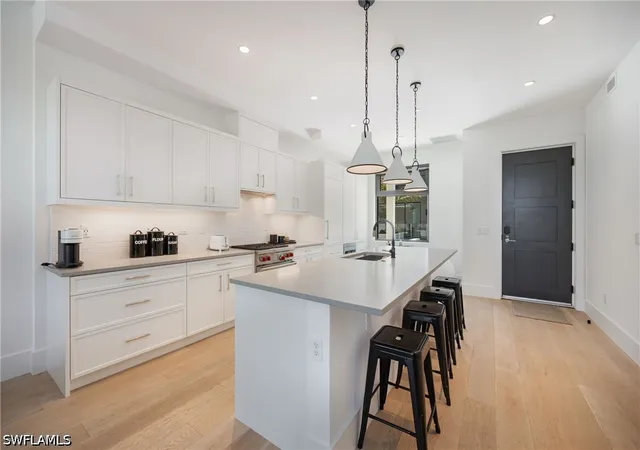 Photo 3 of Condo for sale at 850 Central Ave #204, Naples, FL 34102 | MLS# 226013044 | Listing updated on 2026-09-11