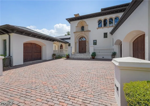 Photo 3 of Single family home for sale at 1526 Hermitage Ln, Cape Coral, FL 33914 | MLS# 2026014809 | Listing updated on 2026-09-01