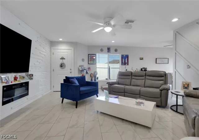 Photo 2 of House for sale at 617/619 SE 12th Court, Cape Coral, FL 33990 | MLS# 2026014848 | Listing updated on 2026-09-08