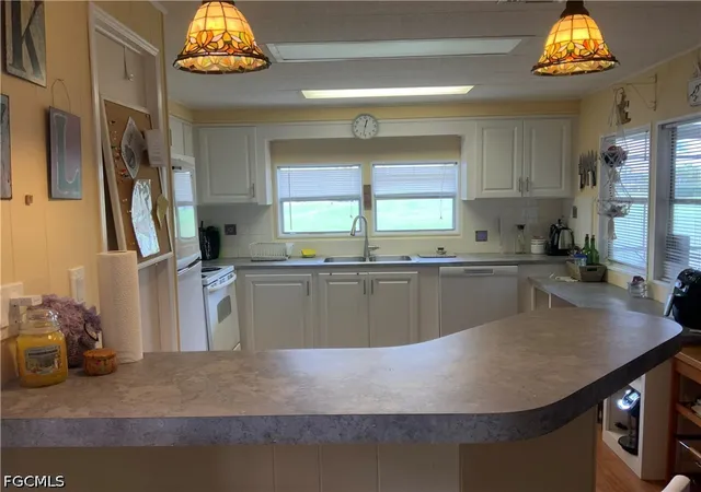 Photo 2 of Manufactured home for sale at 250 Palmer Blvd, North Fort Myers, FL 33903 | MLS# 2026015166 | Listing updated on 2026-09-11