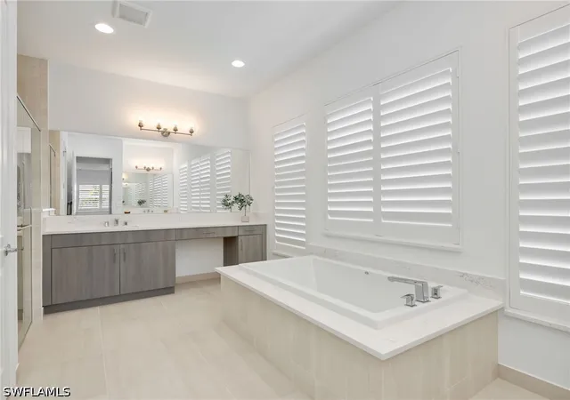 Photo 4 of Single family home for sale at 11268 Daphne Ct, Naples, FL 34120 | MLS# 226013412 | Listing updated on 2026-09-13