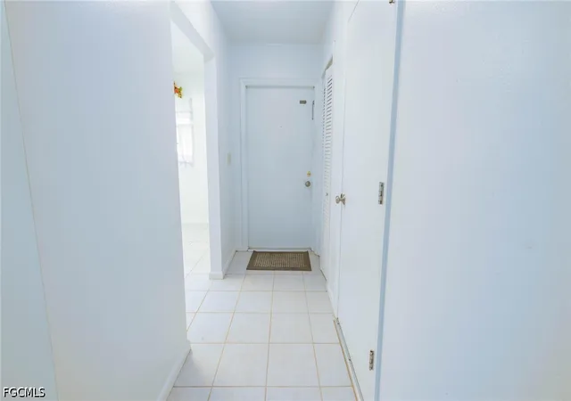 Listing Photo 5 - Condo for sale in building located at 1390 Myerlee Country Clb Blvd, Fort Myers, FL 33919