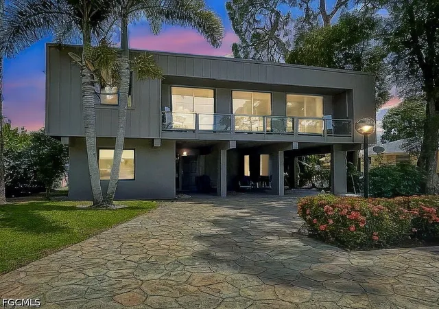 Photo 1 of Single family home for sale at 1702 Hill Ave, Fort Myers, FL 33901 | MLS# 2026015423 | Listing updated on 2026-09-11
