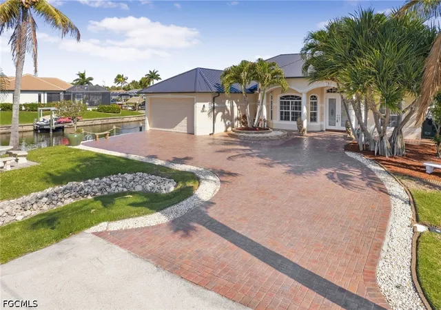 Photo 2 of Single family home for sale at 2501 Se 19th Place, Cape Coral, FL 33904 | MLS# 2026015457 | Listing updated on 2026-09-12