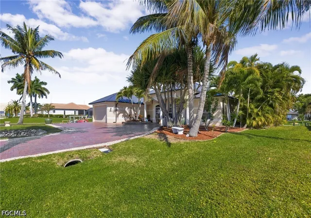 Photo 4 of Single family home for sale at 2501 SE 19th Place, Cape Coral, FL 33904 | MLS# 2026015457 | Listing updated on 2026-09-12