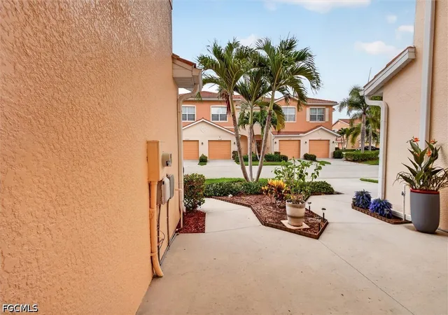 Photo 3 of Townhouse for sale at 10285 Via Colomba Cir, Fort Myers, FL 33966 | MLS# 2026015630 | Listing updated on 2026-09-02