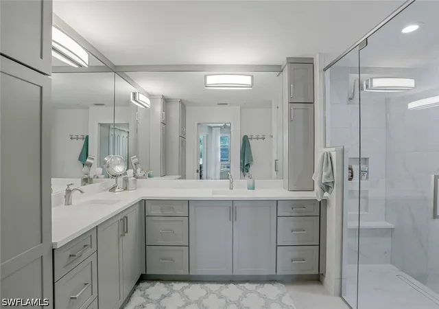 Listing Photo 5 - Condo for sale in building located at 3485 Laurel Grns Ln S, Naples, FL 34119 - Unit #102