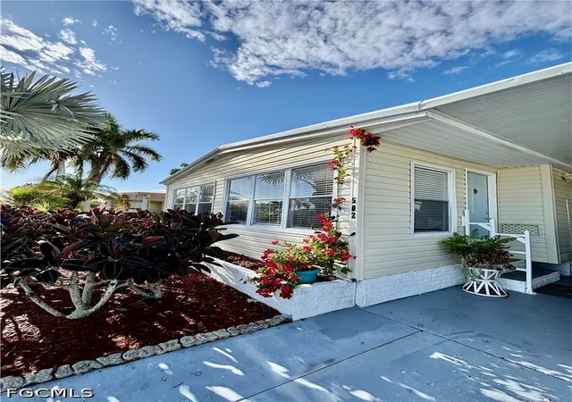 Photo 2 of Manufactured home for sale at 502 Pine Tree Ct, North Fort Myers, FL 33917 | MLS# 2026015777 | Listing updated on 2026-10-03