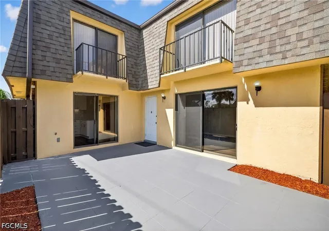 Photo 3 of Townhouse for sale at 5576 Malt Dr #4, Fort Myers, FL 33907 | MLS# 2026015843 | Listing updated on 2026-09-05