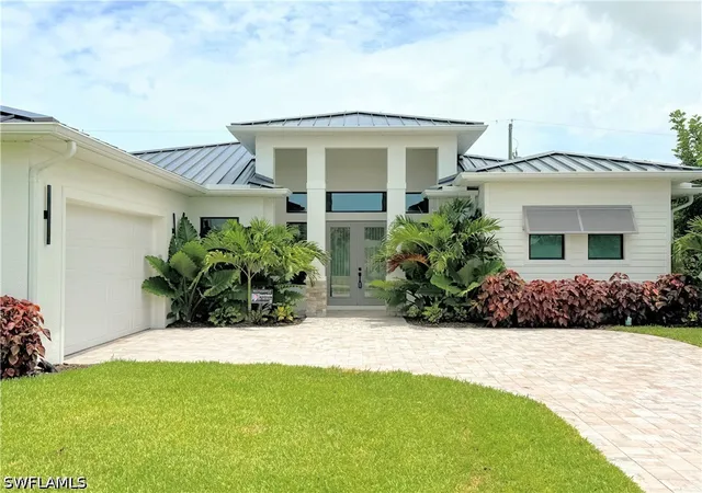 Photo 1 of Single family home for sale at 1257 22nd Avenue N, Naples, FL 34103 | MLS# 226013007 | Listing updated on 2026-09-13