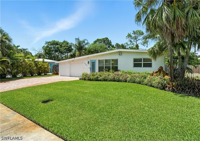 Photo 3 of Single family home for sale at 1063 22nd Avenue N, Naples, FL 34103 | MLS# 226013166 | Listing updated on 2026-09-13