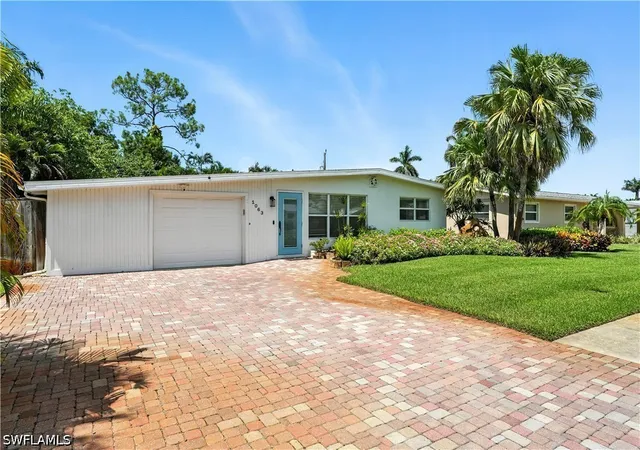Photo 3 of Single family home for sale at 1063 22nd Avenue N, Naples, FL 34103 | MLS# 226013166 | Listing updated on 2026-09-13