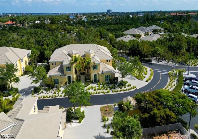 Listing Photo 4 - Condo for sale in building located at 14490 Dolce Vis Rd, Fort Myers, FL 33908 - Unit #202