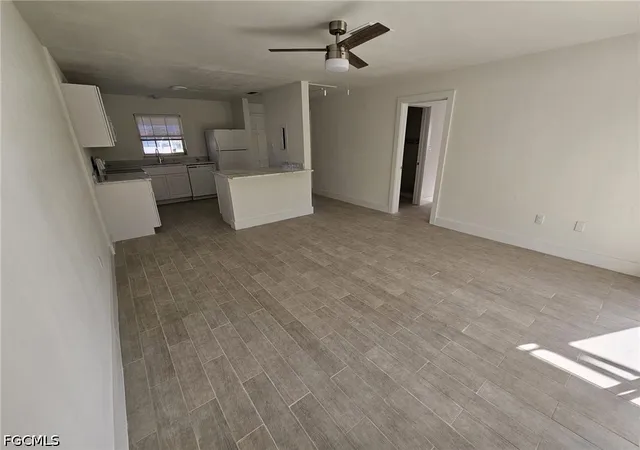 Listing Photo 5 - Condo for sale in building located at 326 Palmetto Dr, Cape Coral, FL 33904