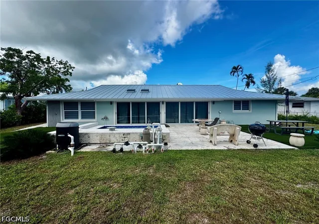 Photo 3 of Single family home for sale at 1874 Ibis Ln, Sanibel, FL 33957 | MLS# 2026016064 | Listing updated on 2026-09-03