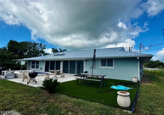 Photo 3 of Single family home for sale at 1874 Ibis Ln, Sanibel, FL 33957 | MLS# 2026016064 | Listing updated on 2026-09-23