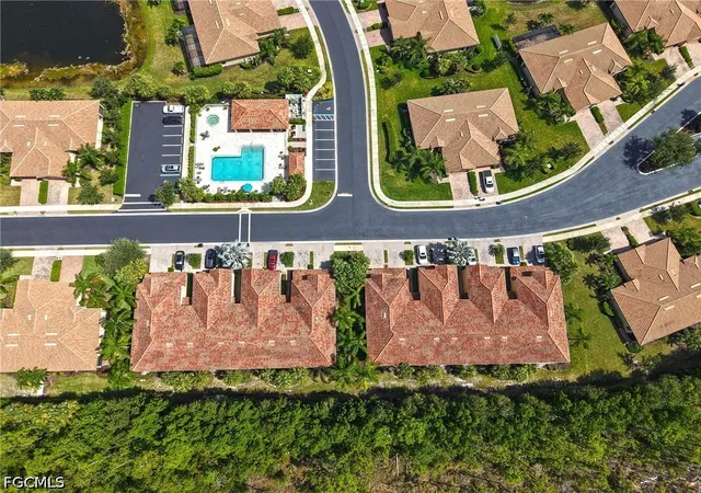 Listing Photo 4 - Condo for sale in building located at 9060 Triangle Palm Ln, Fort Myers, FL 33913 - Unit #1206