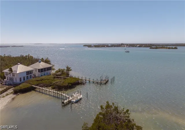 Photo 3 of Single family home for sale at 303 Useppa, Useppa Island, FL 33924 | MLS# 226013720 | Listing updated on 2026-09-18