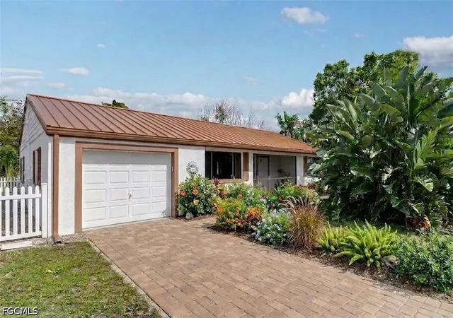 Photo 2 of Single family home for sale at 4521 Orchid Blvd, Cape Coral, FL 33904 | MLS# 2026016880 | Listing updated on 2026-09-28