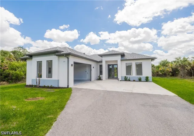 Photo 2 of Single family home for sale at 808 37th Avenue Nw, Naples, FL 34120 | MLS# 226015221 | Listing updated on 2026-09-15