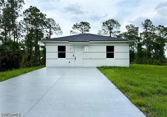 Photo 1 of Single family home for sale at 8 Fitch Ave, Lehigh Acres, FL 33936 | MLS# 226015204 | Listing updated on 2026-09-14