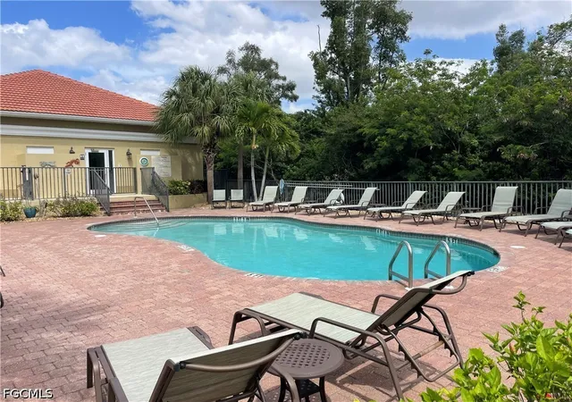 Photo 4 of Condo for sale at 10031 Lake Cvs Dr #302, Fort Myers, FL 33908 | MLS# 2026017003 | Listing updated on 2026-09-05