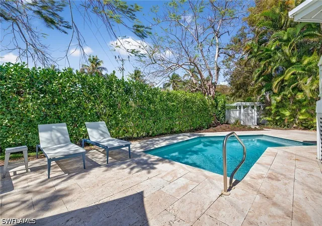 Photo 3 of Single family home for sale at 660 8th Avenue S, Naples, FL 34102 | MLS# 226014758 | Listing updated on 2026-10-04