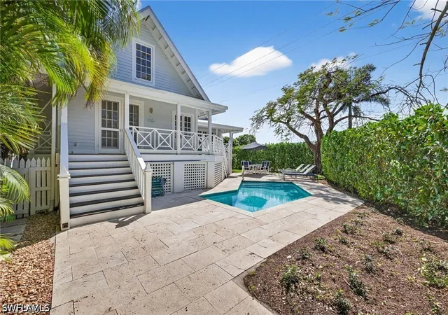 Photo 2 of Single family home for sale at 660 8th Avenue S, Naples, FL 34102 | MLS# 226014758 | Listing updated on 2026-09-16