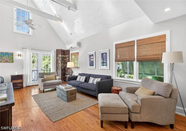 Photo 3 of Single family home for sale at 660 8th Avenue S, Naples, FL 34102 | MLS# 226014758 | Listing updated on 2026-09-16