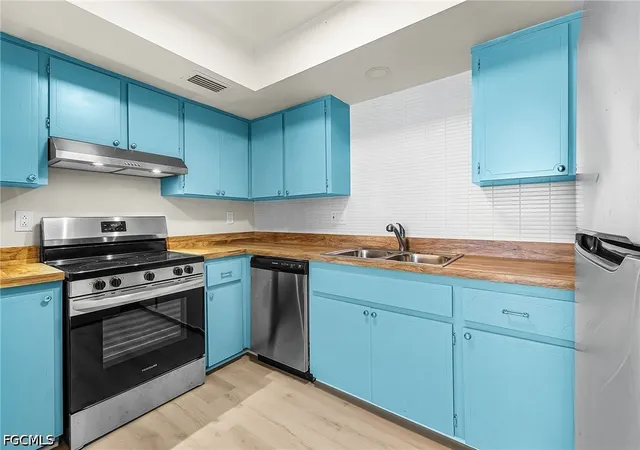 Photo 2 of Sale Pending at 3906 Se 11th Place #604, Cape Coral, FL 33904 | MLS# 2026017250 | Listing updated on 2026-09-02