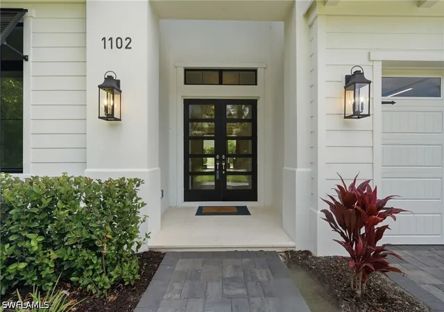 Photo 3 of Single family home for sale at 1102 9th Avenue N, Naples, FL 34102 | MLS# 226006934 | Listing updated on 2026-09-13