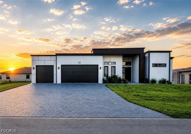 Photo 1 of Single family home for sale at 10 Sw 33rd Place, Cape Coral, FL 33991 | MLS# 2026017444 | Listing updated on 2026-09-09