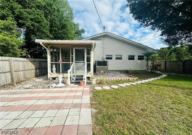 Photo 4 of Sale Pending at 4428 Bessie Ave, Fort Myers, FL 33905 | MLS# 2026017500 | Listing updated on 2026-10-01