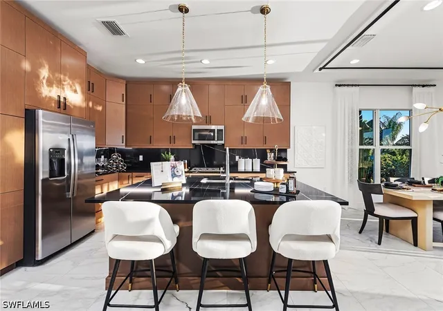 Photo 1 of Single family home for sale at 2550 Kingfisher Dr, Naples, FL 34112 | MLS# 226015537 | Listing updated on 2026-09-05