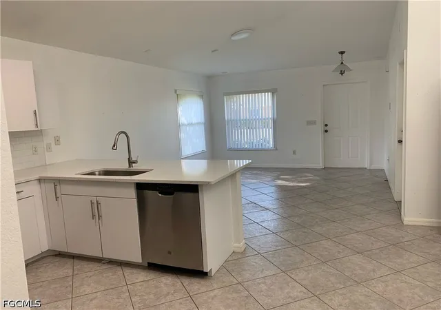 Listing Photo 5 - Condo for sale in building located at 1242 SE 24th Ave, Cape Coral, FL 33990