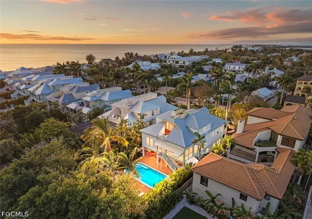 Photo 2 of Single family home for sale at 11525 Andy Rosse Ln, Captiva, FL 33924 | MLS# 2026017713 | Listing updated on 2026-09-19