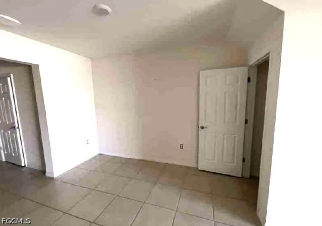 Photo 4 of Sale Pending at 15124 Wildflower Cir, Naples, FL 34119 | MLS# 2026017716 | Listing updated on 2026-09-14