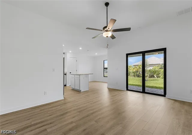 Photo 3 of Single family home for sale at 811 Rue Labeau Cir, Fort Myers, FL 33913 | MLS# 2026017878 | Listing updated on 2026-09-03
