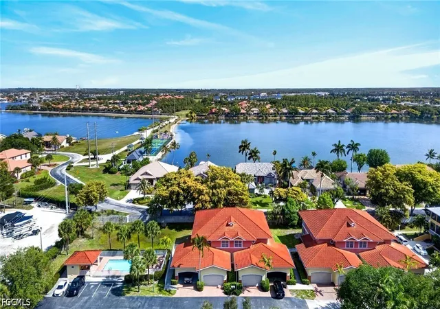 Photo 1 of Sale Pending at 5450 Park Rd #4, Fort Myers, FL 33908 | MLS# 2026017946 | Listing updated on 2026-10-05