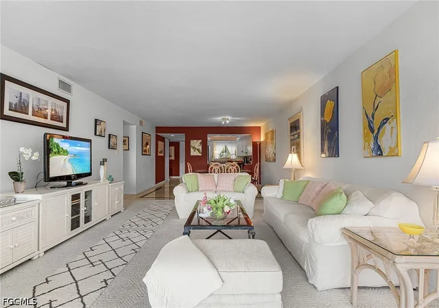 Listing Photo 4 - Condo for sale in building located at 4821 S Landings Dr, Fort Myers, FL 33919 - Unit #205