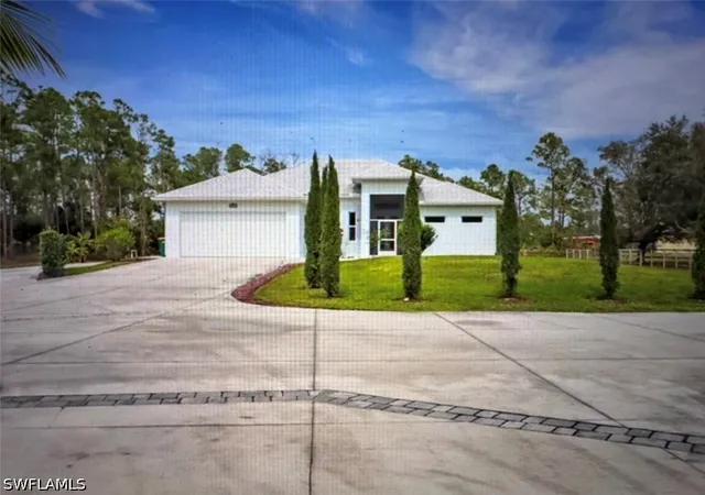 Photo 2 of Single family home for sale at 2575 31st Avenue Ne, Naples, FL 34120 | MLS# 226016402 | Listing updated on 2026-09-09