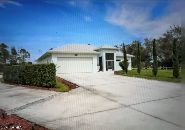Photo 3 of Single family home for sale at 2575 31st Avenue NE, Naples, FL 34120 | MLS# 226016402 | Listing updated on 2026-09-09