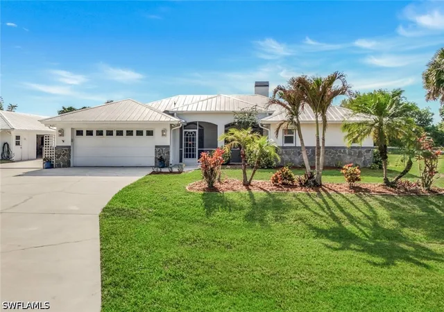 Photo 3 of Sale Pending at 6029 & 6031 Higgins Ave, Fort Myers, FL 33905 | MLS# 226016448 | Listing updated on 2026-09-15