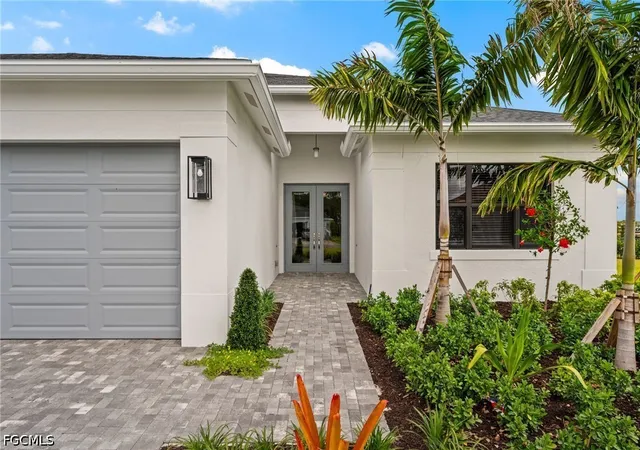 Photo 3 of Single family home for sale at 14313 Hogarth Pl, Fort Myers, FL 33905 | MLS# 2026018276 | Listing updated on 2026-09-11