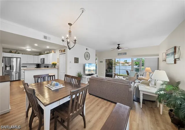 Listing Photo 4 - Condo for sale in building located at 15480 Bellamar Cir, Fort Myers, FL 33908 - Unit #2512