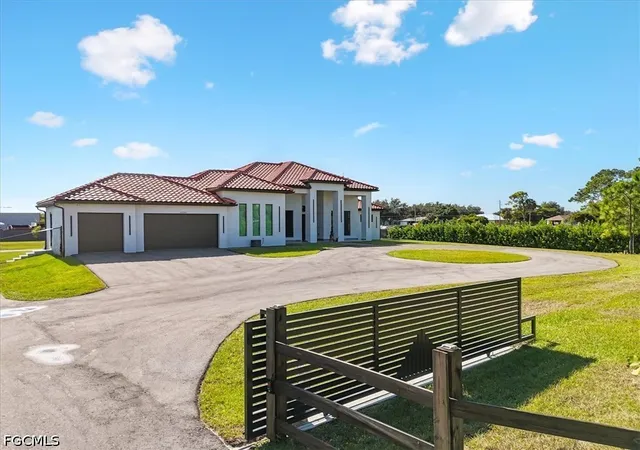 Photo 3 of Single family home for sale at 14582 Old Olga Rd, Fort Myers, FL 33905 | MLS# 2025020518 | Listing updated on 2026-09-11